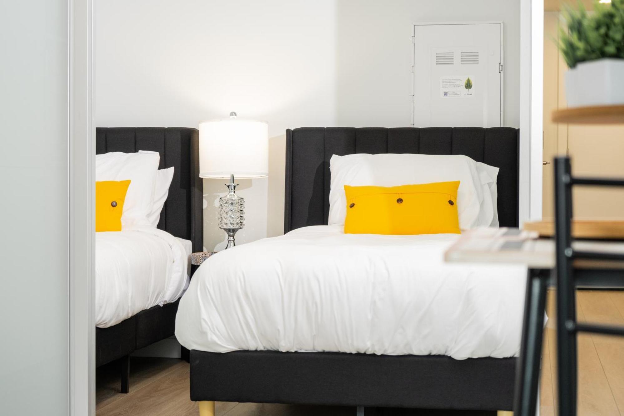 Downtown Center Silverstone Tower I And II Long-Term Booking Only Your Second Home In Ванкувер Экстерьер фото