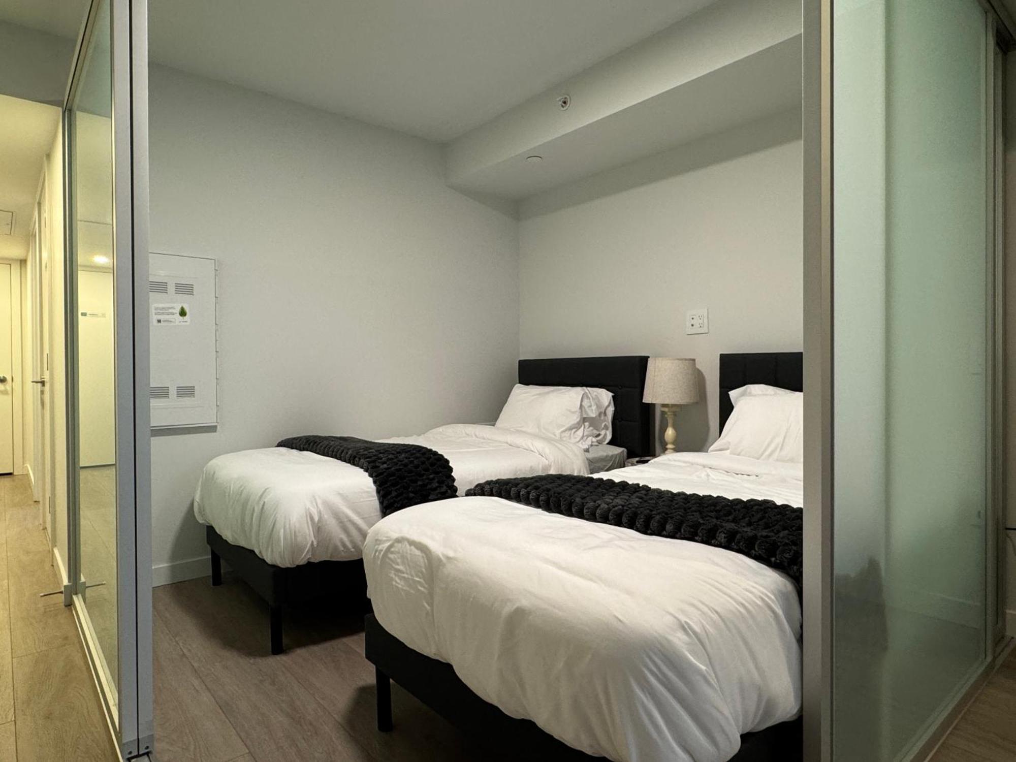 Downtown Center Silverstone Tower I And II Long-Term Booking Only Your Second Home In Ванкувер Экстерьер фото