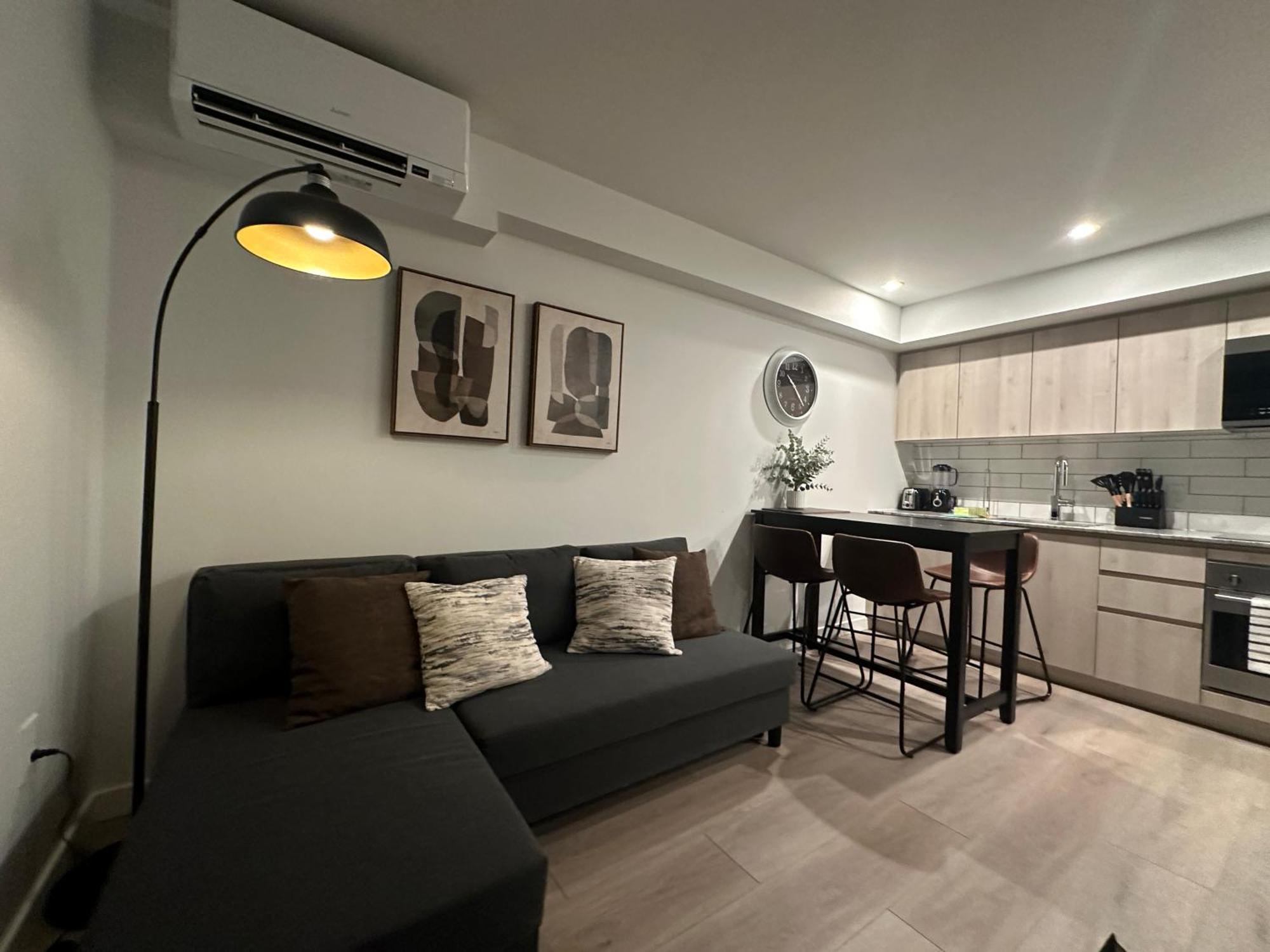 Downtown Center Silverstone Tower I And II Long-Term Booking Only Your Second Home In Ванкувер Экстерьер фото